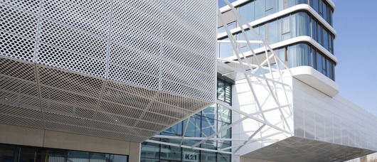 Automatsko prilagođavanje grijanja u uredskim prostorima uz TopTronic® E